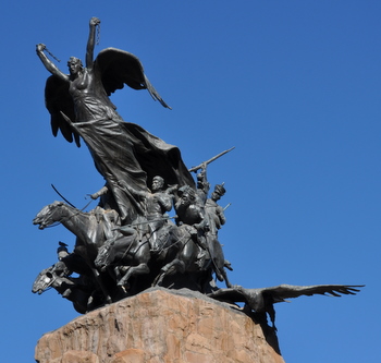 Monument to Los Andes army